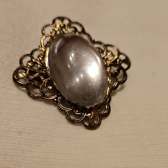 Ornate bronze and reflective glass vintage brooch - Picture 1 of 4